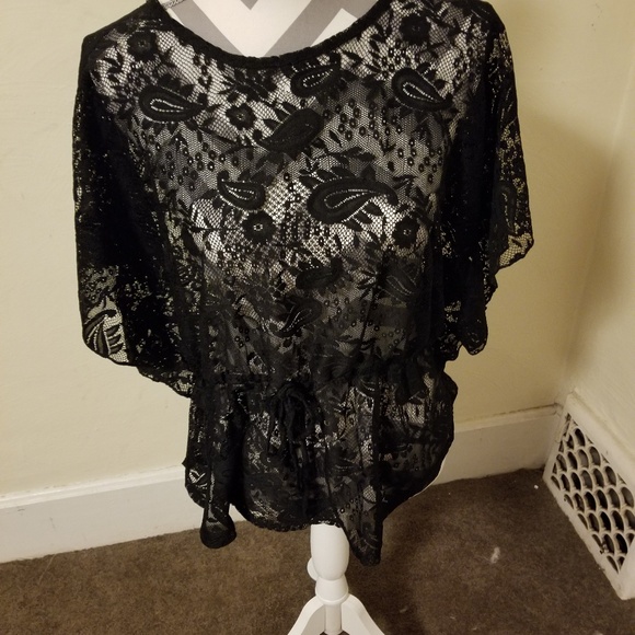 A stunning see through blouse! - Picture 3 of 3